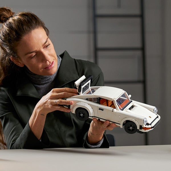 LEGO Creator Porsche 911 (10295) Carousel 2
