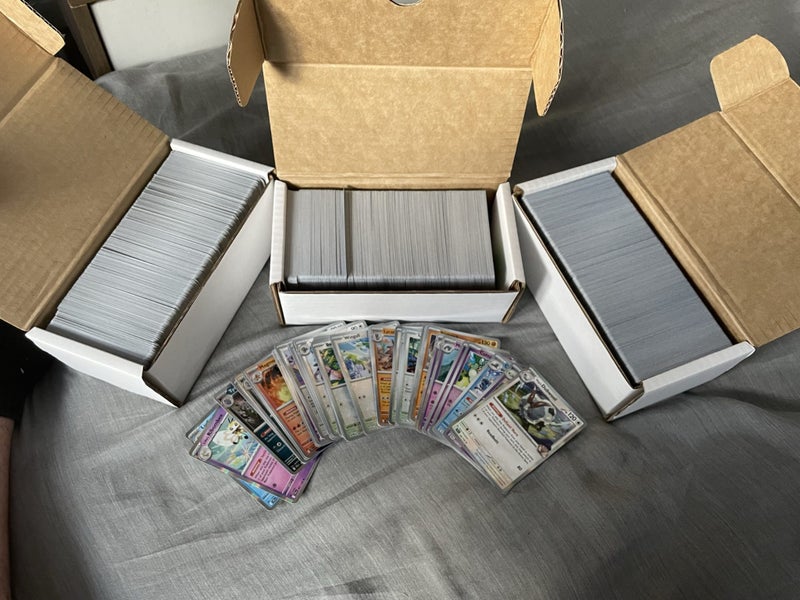 $1 reserve Pokemon bulk - around 1200 cards! Carousel 1