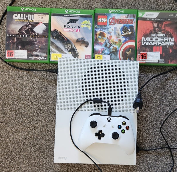 Xbox One S Bundle – 4 Games + Controller – Great Condition628638511146271113