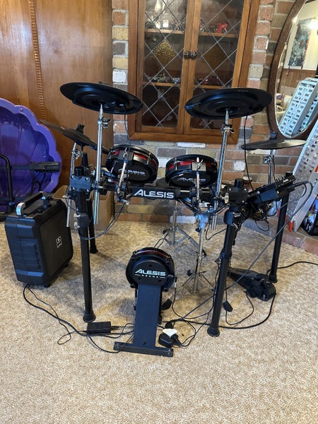 Alesis Crimson 2 special edition. With speaker.62863235009795112