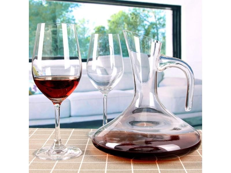 Reinforced Glass Wine Decanter Lead-Free Decorative Red Wine Carafe Aerating Carousel 1