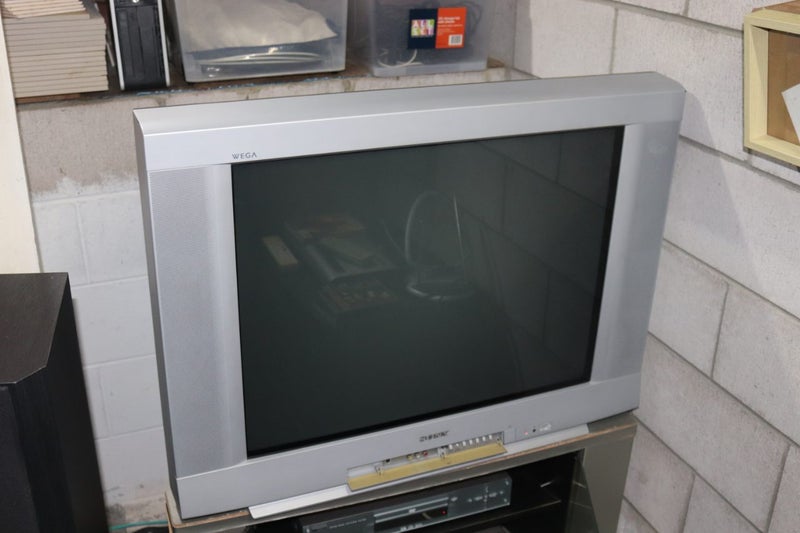 Sony 34" CRT TV Carousel 1