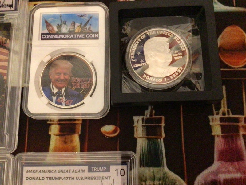 DONALD TRUMP GRADED SIGNATURE COLLECTION PACK62854311654275111