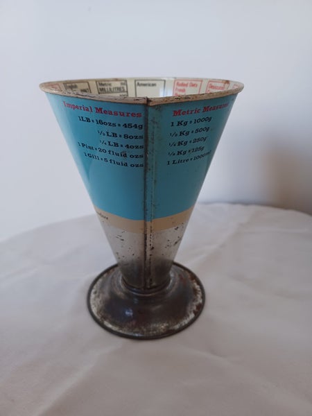 *** Vintage Tala Cooks Dry Measure Tin Cone Made in England - NEW STOCK ***62854316570882112