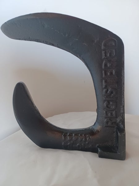 *** Cast Iron Tri Shoe Last - NEW STOCK ***62854316583298112