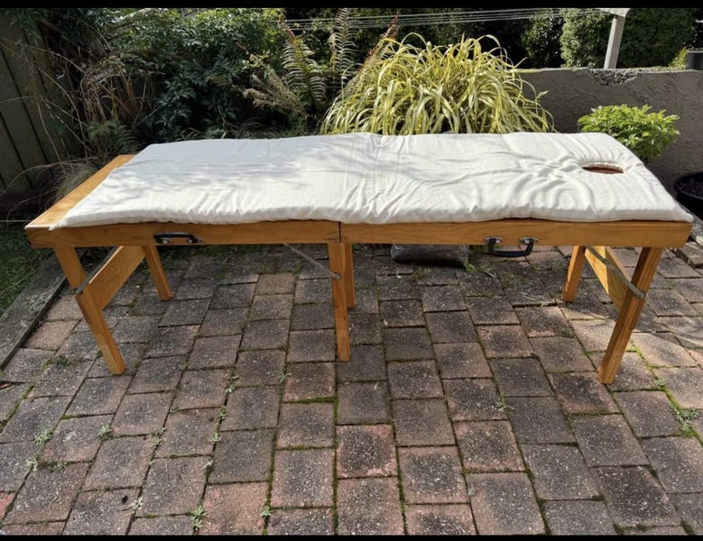 Foldable Massage Table Carousel 1