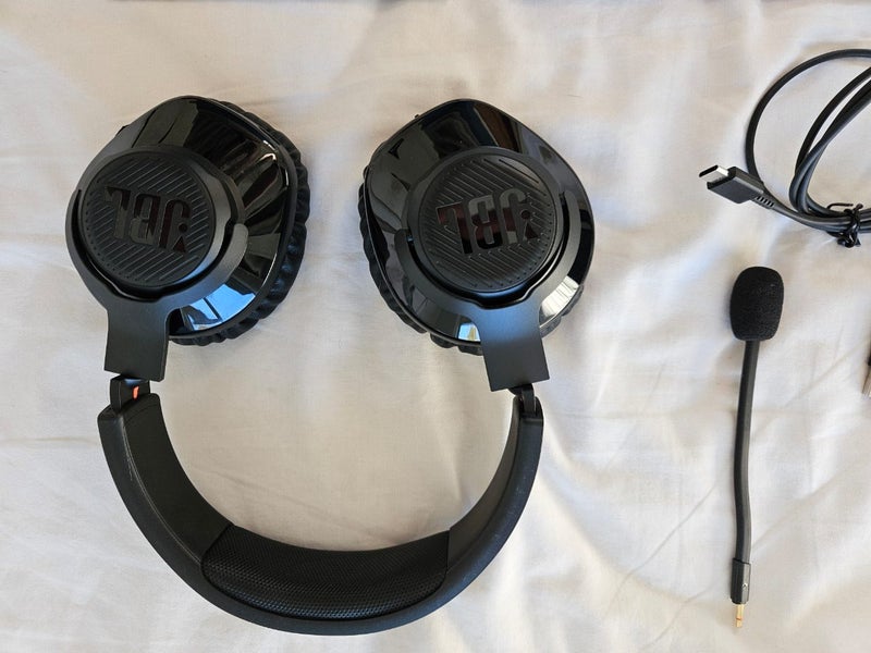 JBL wireless WFH headphones **as new** Carousel 14