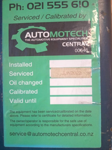 Supreme 4 Post Hoist/Lift Carousel 2