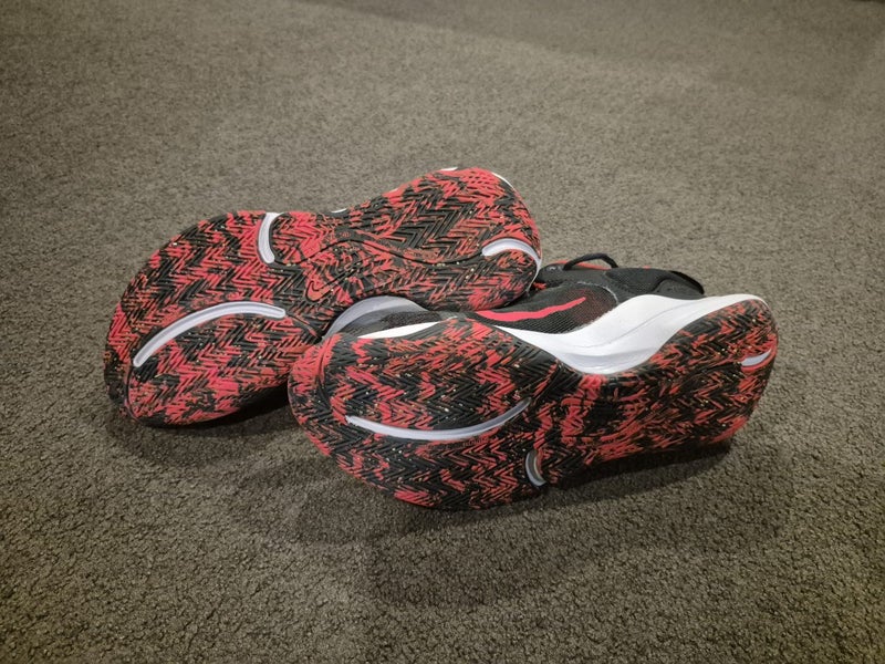 Nike basketball Carousel 4