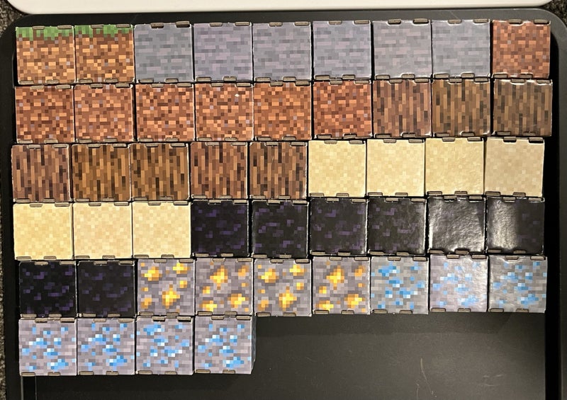 Minecraft Cubeez full set plus extras of 100+ Carousel 5