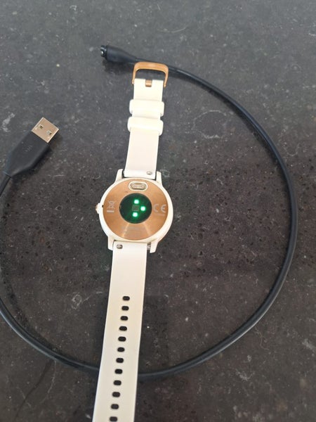 Garmin Vivoactive (White) Carousel 3