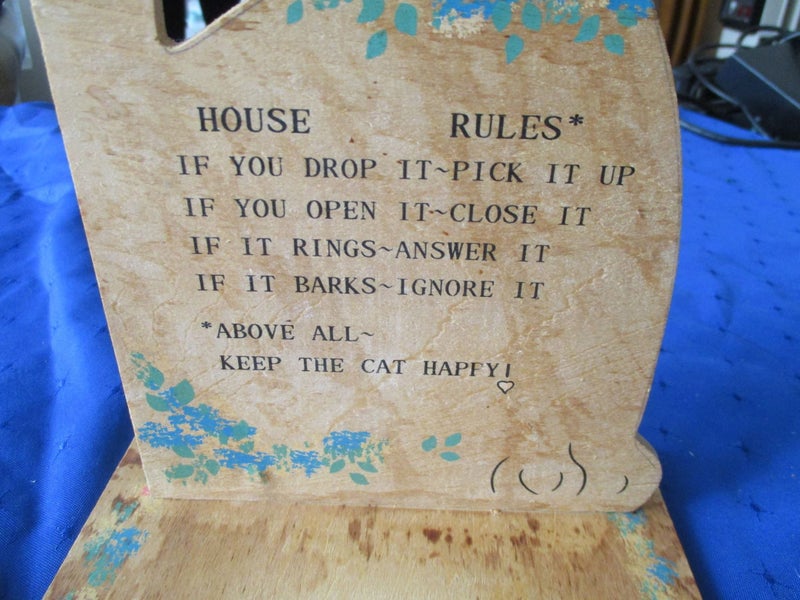 Vintage Piece - HOUSE RULES - Keep the cat happy 17cm - 20cm high Carousel 2