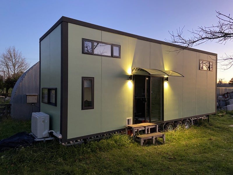 Tiny home on wheels62933722009601117