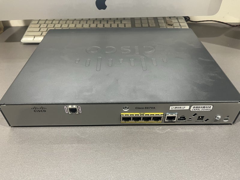 Cisco 800 Series Router Carousel 3