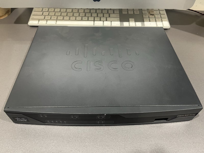 Cisco 800 Series Router Carousel 1