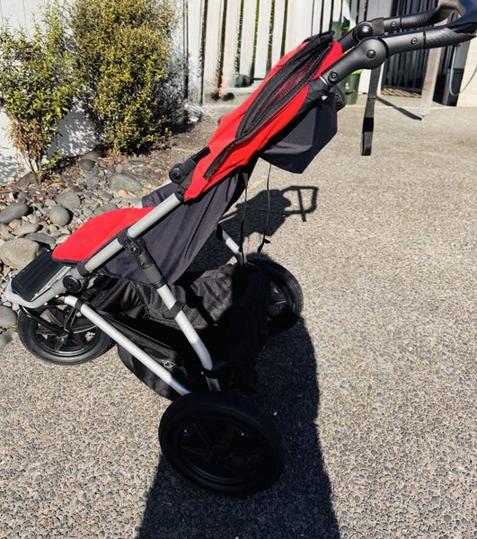 Mountain Buggy Urban Jungle Carousel 4