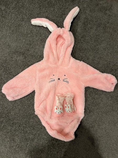 Baby bunny outfit Carousel 1