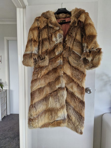 Womans vintage red fox fur coat. Needs repairs under both armpits628543162242591127