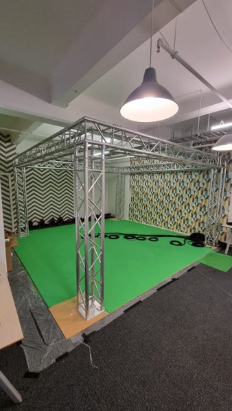 ShowQuip Truss Setup. 4.57m x 4.57m x 2.5m height.63614022886786111