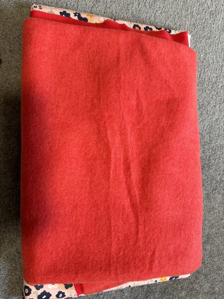 JERSEY FLEECE BRIGHT RED 152 X 165 CM Carousel 1