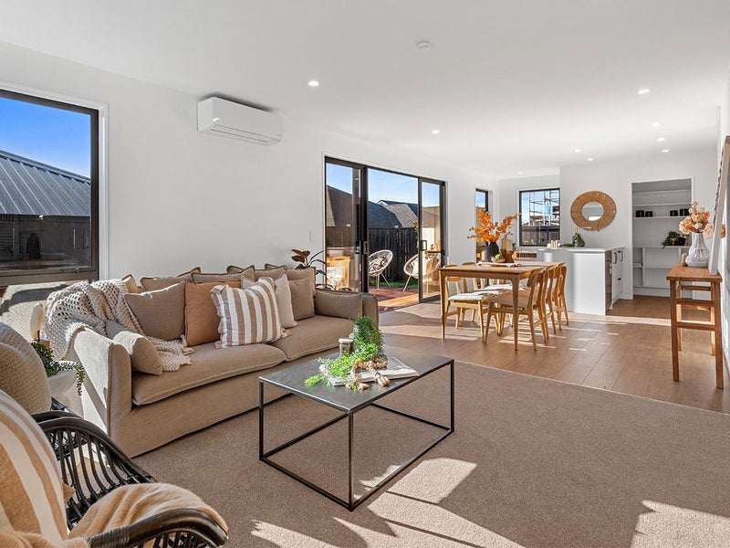 Complete Family Home in the heart of Milldale62866874311170115