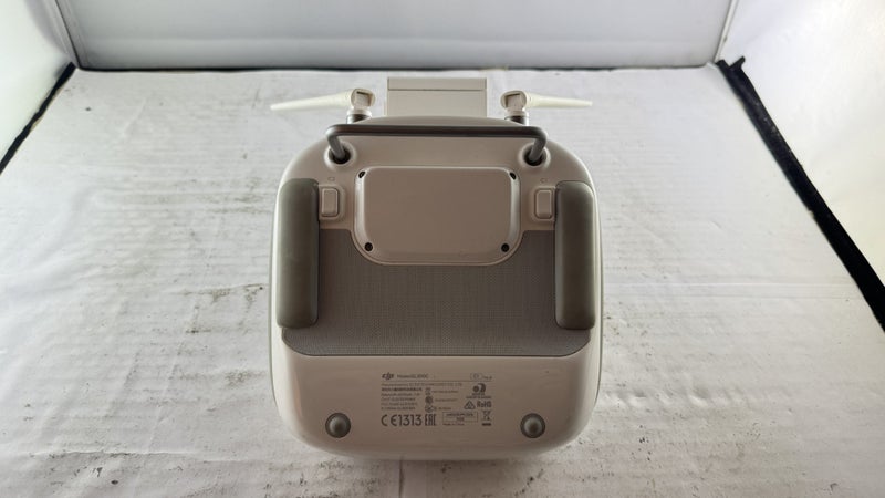 Dji Phantom 4 Pro 4k / Untetsed / For Parts Carousel 5
