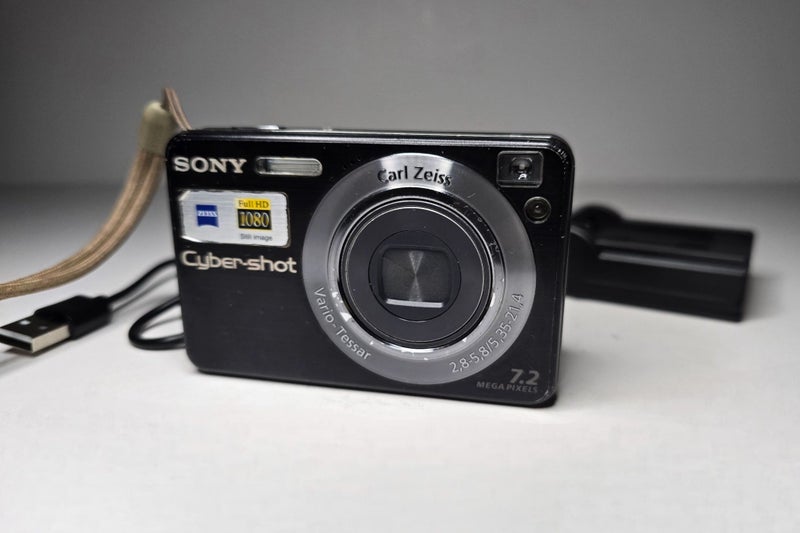 Sony Cyber-Shot Digital Camera Carousel 1