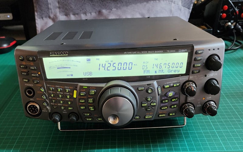 Kenwood TS-2000 HF/VHF/UHF Transceiver Carousel 1
