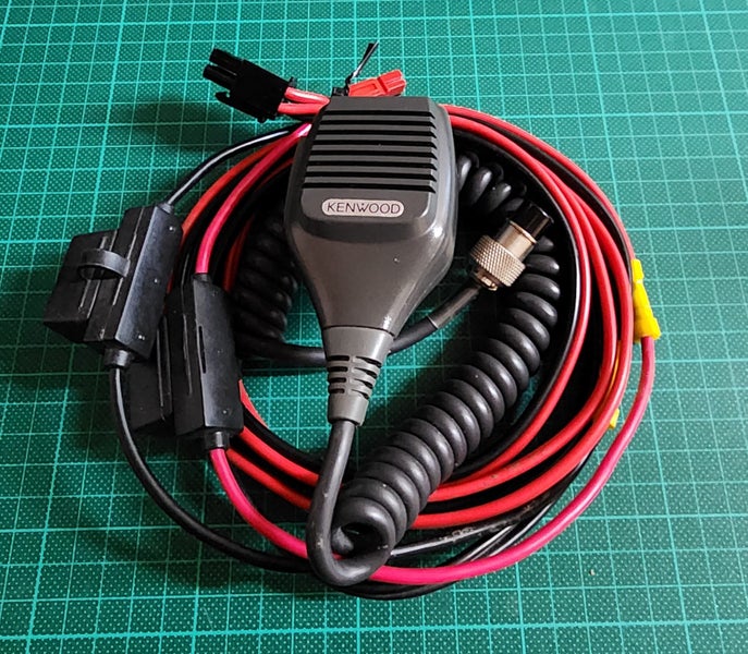 Kenwood TS-2000 HF/VHF/UHF Transceiver Carousel 3