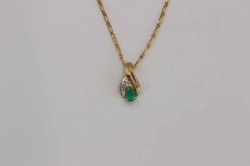 9ct Emerald & Diamond necklace Carousel 2