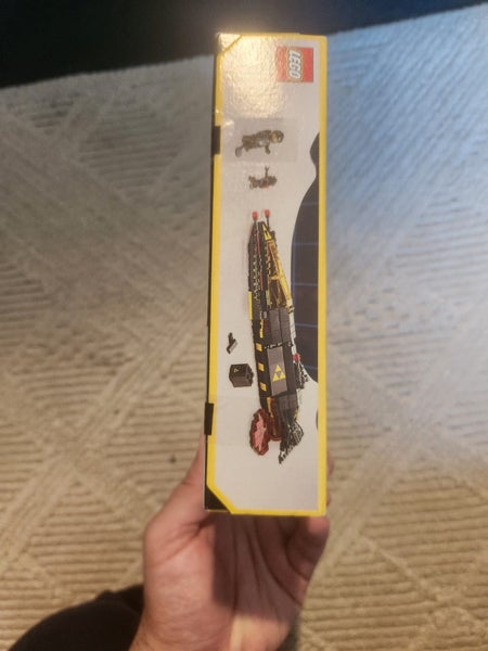 Lego Blacktron Cruiser 4058062863857523074113