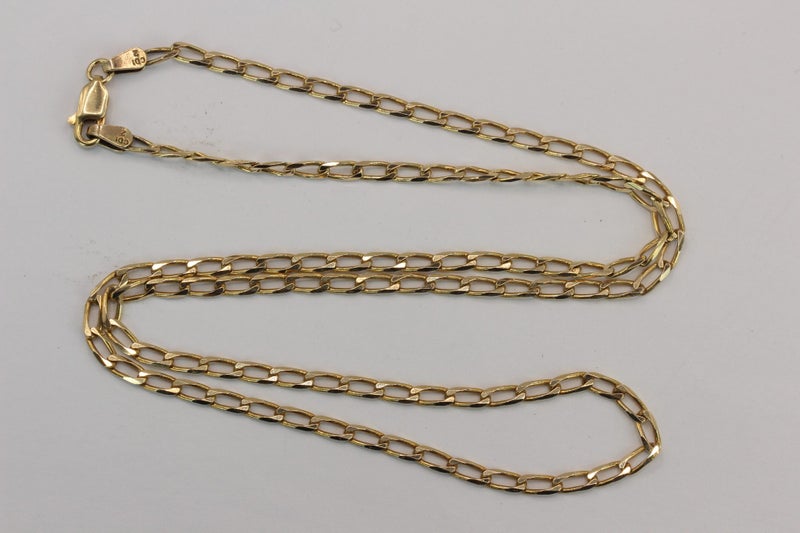 9ct Gold Long-link chain Carousel 1