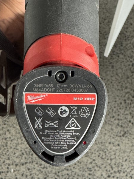 $1.00 RESERVE!! Milwaukee Cable Stapler M12 + Battery Carousel 4