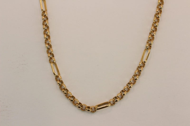 9ct Gold ‘Station’ chain Carousel 2