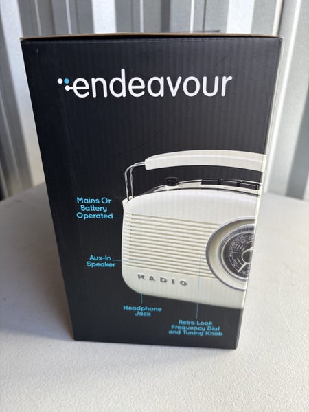 Endeavour Portable Retro Radio (CL852) Carousel 8
