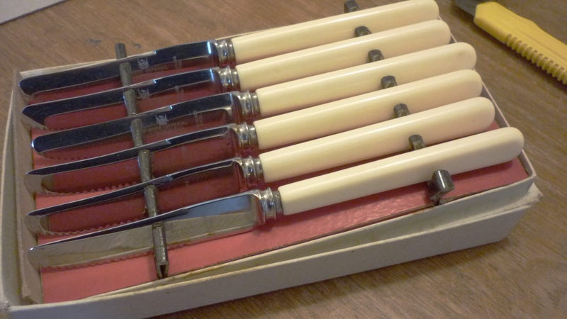 BONE HANDLED SERRATED KNIVES Carousel 1