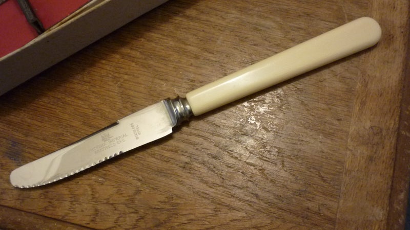 BONE HANDLED SERRATED KNIVES Carousel 2