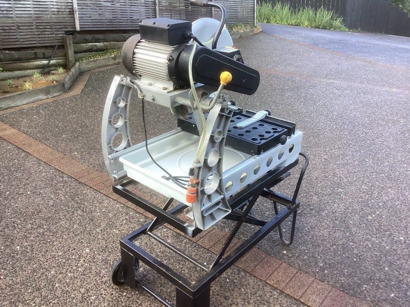 Brick saw62994464453249111
