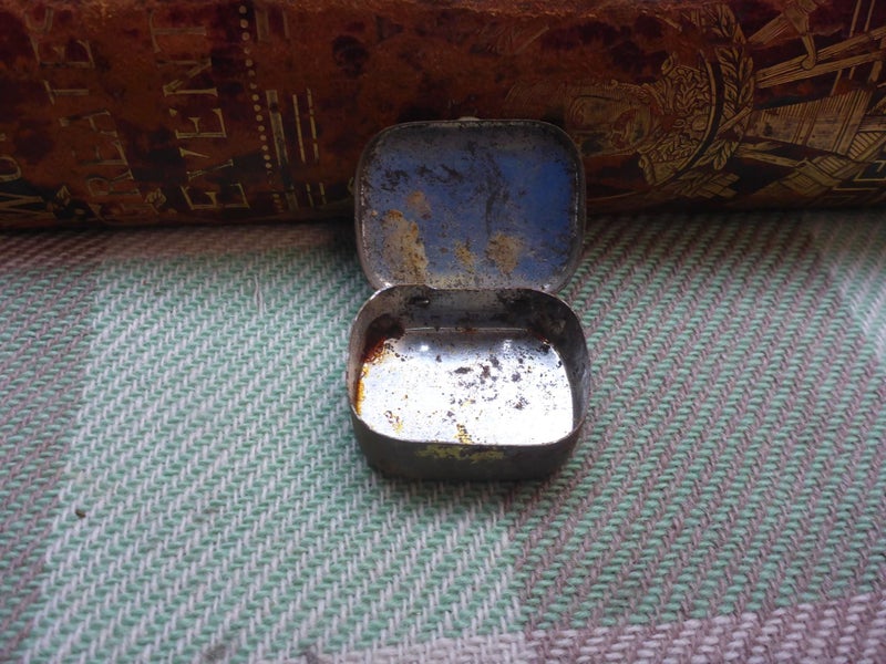 Awesome Old Vintage Gramophone Needles Tin His Masters Voice Half Tone Needles Carousel 3