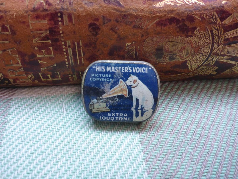 Awesome Old Vintage Gramophone Needles Tin His Masters Voice Extra Loud Needles Carousel 1