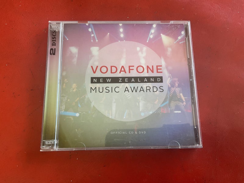 Vodafone New Zealand Music Awards 2014 (CD / DVD) Carousel 1