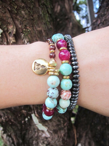 Peruvian Turquoise, Pink Fuchsia Agate in 27 Bead Mala Bracelet Carousel 2