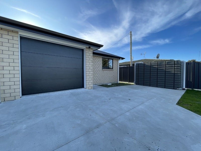 Image 1 of 20