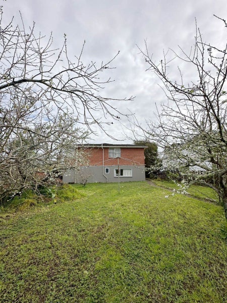 Image 1 of 18