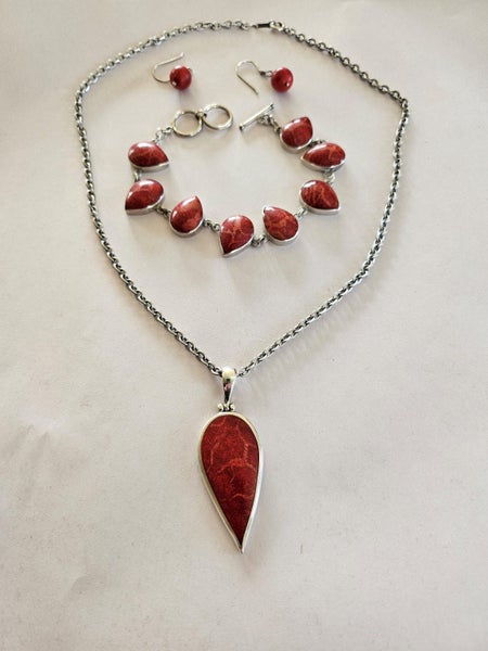 VINTAGE RED CORAL PENDANT BRACELET & EARRINGS SET IN STERLING SILVER62854316453123114