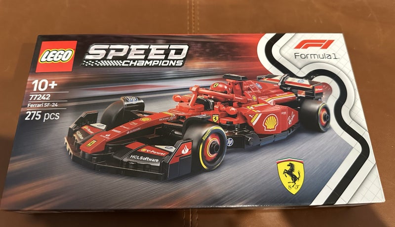 $1 Res Lego 77242 Ferrari SF 24 Carousel 1