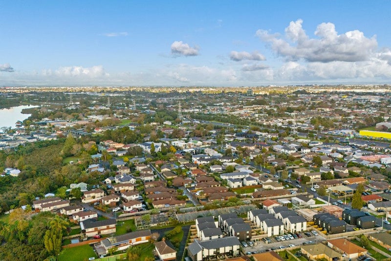 Otahuhu, 2 bedrooms64701994921217113