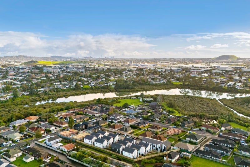 Otahuhu, 2 bedrooms64701994921217111