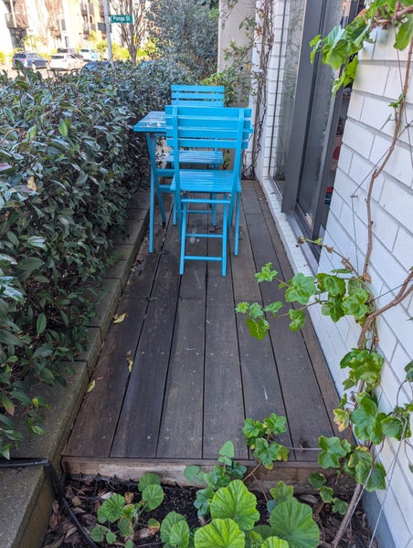 Decking Carousel 1