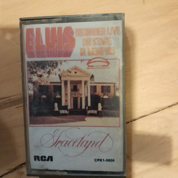 ELVIS RECORDED LIVE ON STAGE IN MEMPHIS GRACELAND cassette Carousel 1
